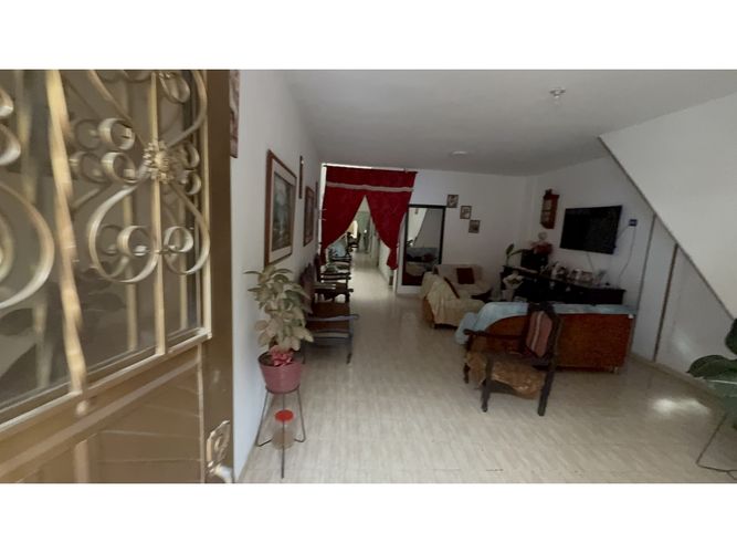 Casa de 9 alcobas en venta en Primitivo Crespo, Cali, 300 m² · foto 4 de 20