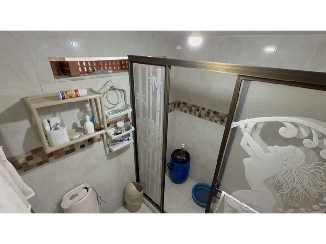 Casa de 9 alcobas en venta en Primitivo Crespo, Cali, 300 m² · foto 11 de 20