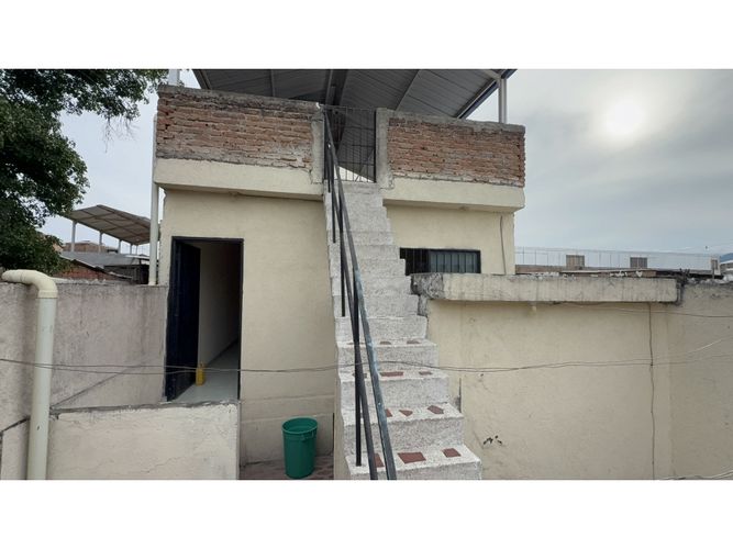 Casa de 9 alcobas en venta en Primitivo Crespo, Cali, 300 m² · foto 13 de 20