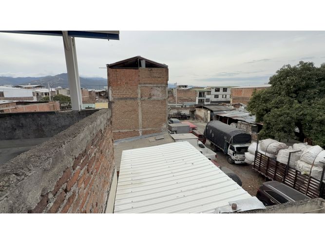 Casa de 9 alcobas en venta en Primitivo Crespo, Cali, 300 m² · foto 16 de 20
