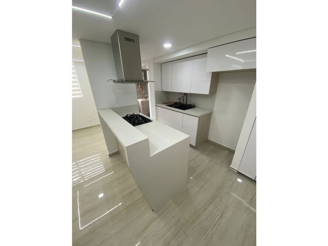Apartamento de 2 alcobas en venta en Calasanz Parte Alta, Medellín, 46 m² · foto 2 de 22