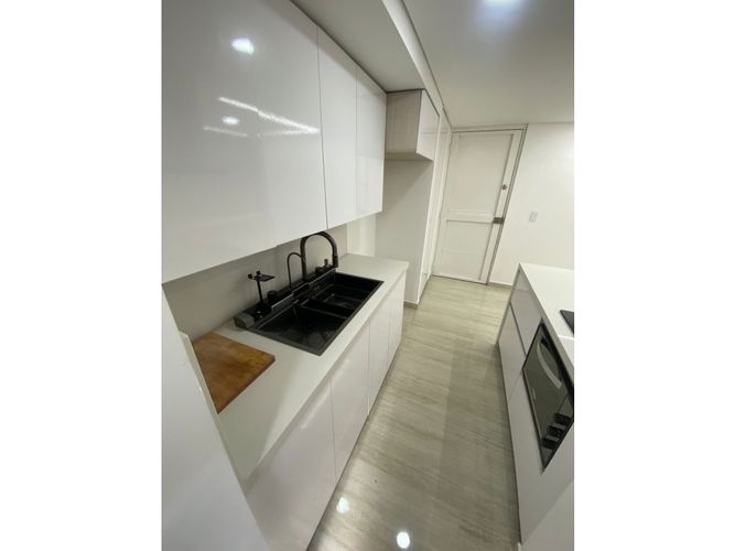 Apartamento de 2 alcobas en venta en Calasanz Parte Alta, Medellín, 46 m² · foto 3 de 22