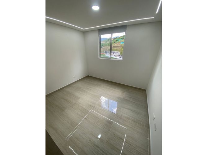 Apartamento de 2 alcobas en venta en Calasanz Parte Alta, Medellín, 46 m² · foto 19 de 22