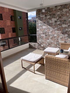 Apartamento de 5 alcobas en venta en La Aguacatala, Medellín, 155 m² · foto 3 de 21