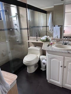 Apartamento de 5 alcobas en venta en La Aguacatala, Medellín, 155 m² · foto 19 de 21