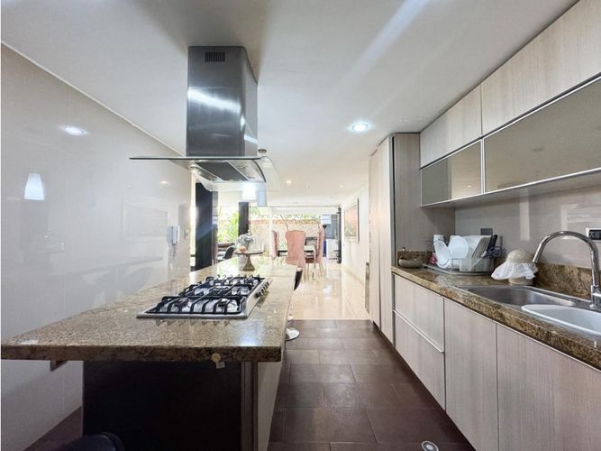 Casa de 4 alcobas en venta en Anillo Vial, Bucaramanga, 147 m² · foto 9 de 24