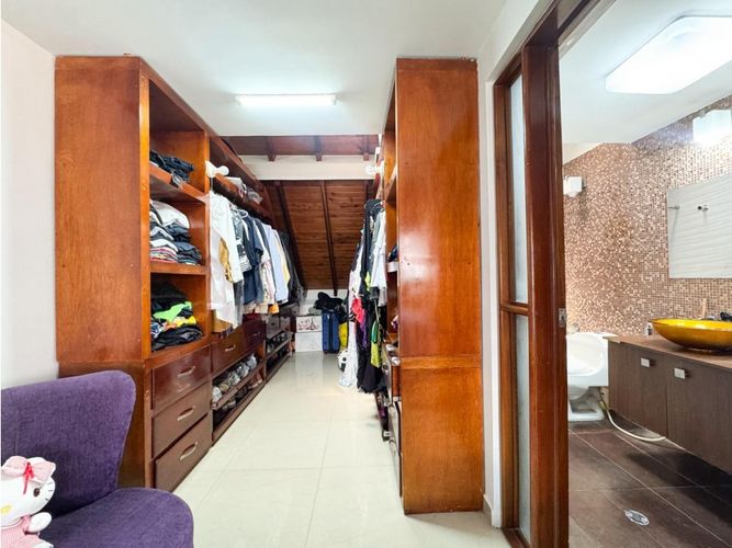 Casa de 4 alcobas en venta en Anillo Vial, Bucaramanga, 147 m² · foto 12 de 24
