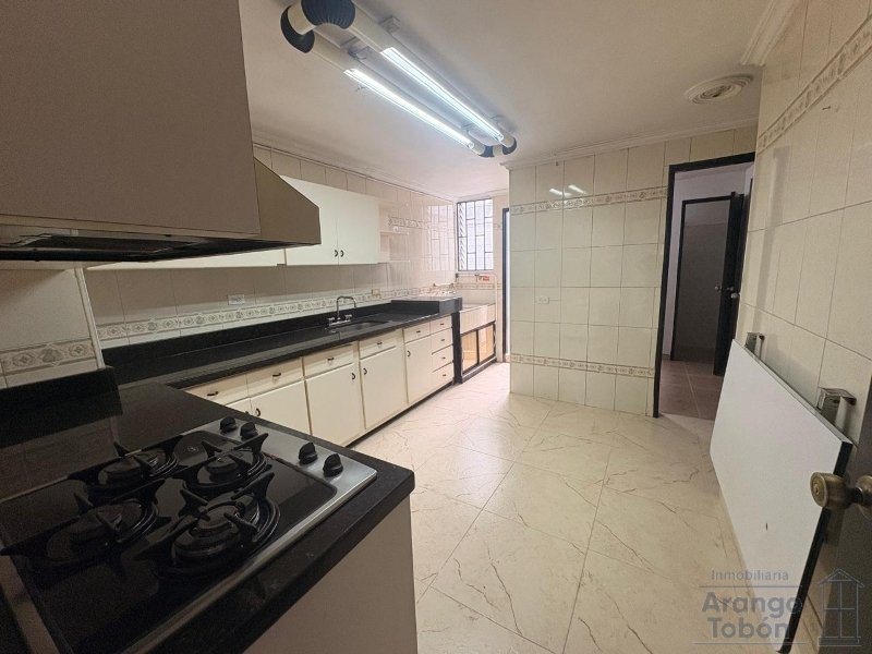 Apartamento en venta en Laureles Nogal, Medellín · foto 5 de 13