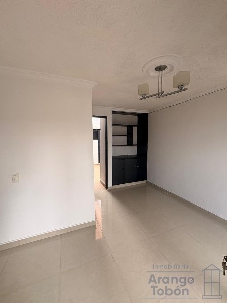 Apartamento en venta en Laureles Nogal, Medellín · foto 8 de 13