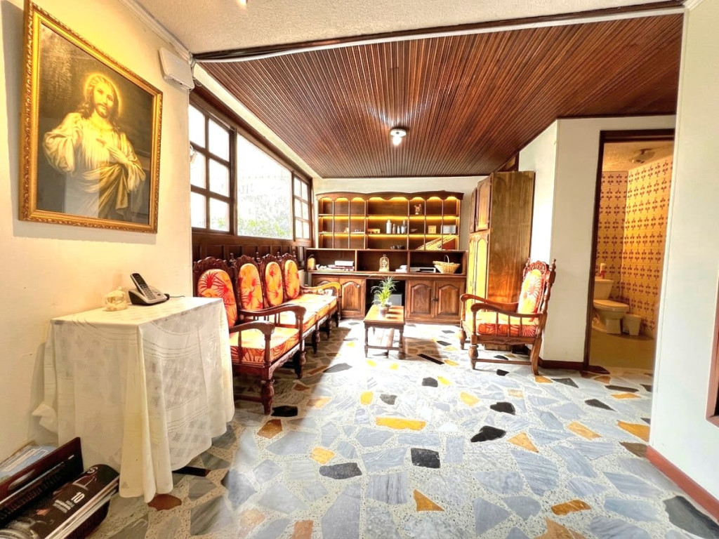 Casa en venta en El Contador, Bogotá · foto 2 de 16