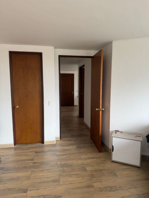 Apartamento de 2 alcobas en venta en El Castillo Chapinero, Bogotá, 81 m² · foto 10 de 16