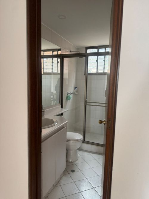 Apartamento de 2 alcobas en venta en El Castillo Chapinero, Bogotá, 81 m² · foto 12 de 16
