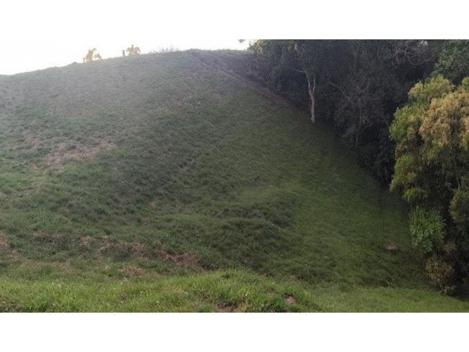Lote en venta en Cerritos, Pereira, 2327 m² · foto 7 de 11