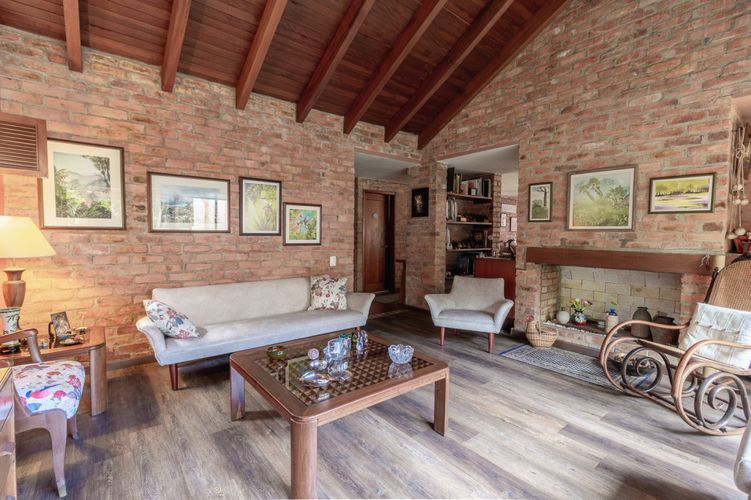 Casa de 6 alcobas en venta en Fonquetá, Chía, 705 m² · foto 2 de 24