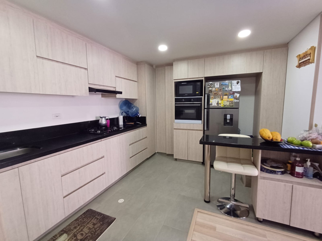 Apartamento en venta en Quinta Paredes, Bogotá · foto 6 de 24