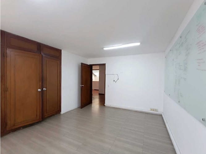 Casa de 20 alcobas en arriendo en La Arboleda, Manizales, 700 m² · foto 7 de 24