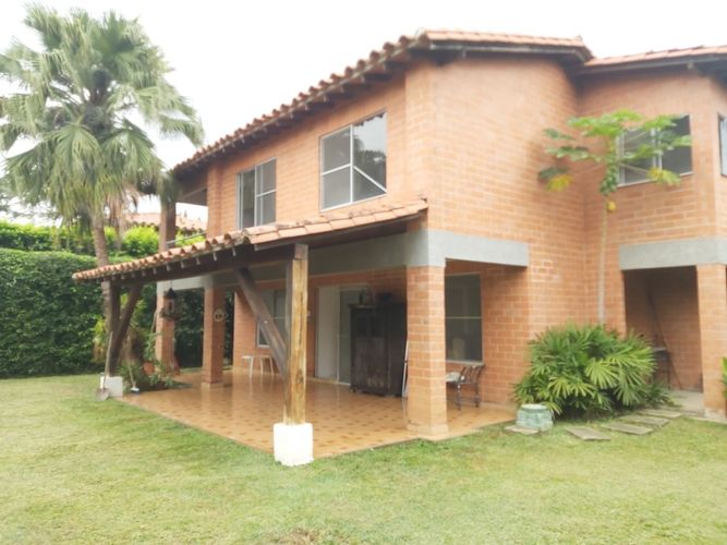 Casa de 4 alcobas en venta en Las Mercedes, Jamundí, 260 m² · foto 2 de 19