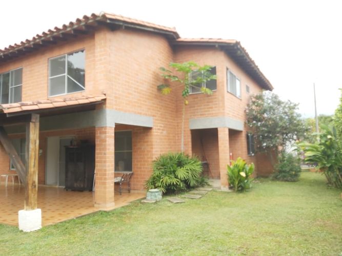 Casa de 4 alcobas en venta en Las Mercedes, Jamundí, 260 m² · foto 17 de 19