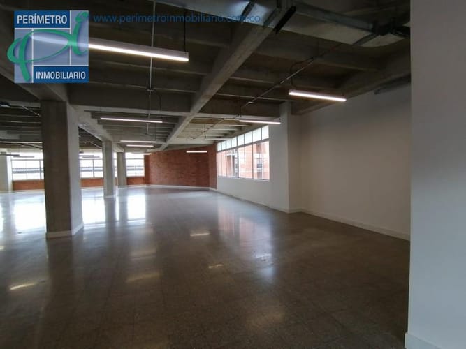 Local en arriendo en Shellmar, Medellín, 131 m² · foto 2 de 9
