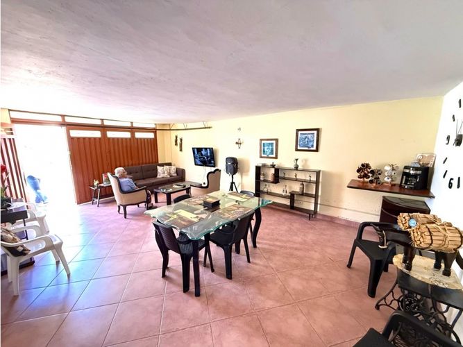 Casa de 6 alcobas en venta en La Ceja, 246 m² · foto 4 de 15