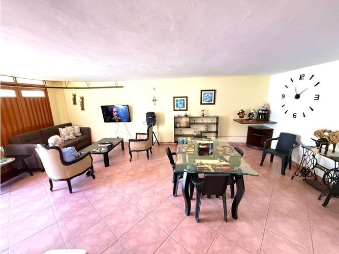 Casa de 6 alcobas en venta en La Ceja, 246 m² · foto 8 de 15