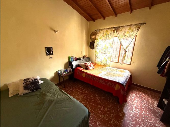 Casa de 6 alcobas en venta en La Ceja, 246 m² · foto 9 de 15