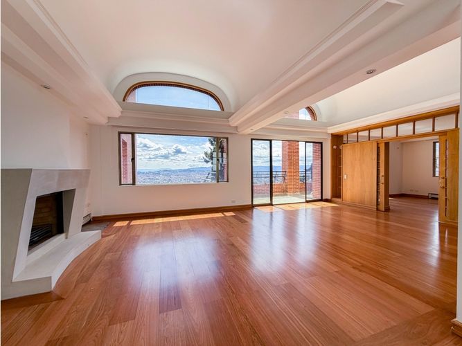 Apartamento de 3 alcobas en venta en Bosque Medina, Bogotá, 409 m² · foto 2 de 19