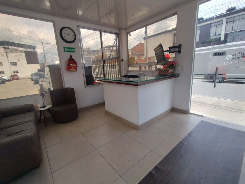 Casa en venta en San Fernando, Bogotá · foto 2 de 24