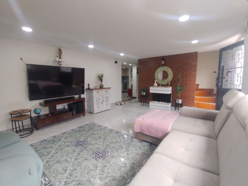 Casa en venta en San Fernando, Bogotá · foto 7 de 24
