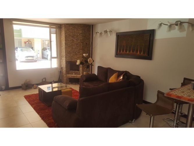 Casa de 4 alcobas en venta en Sector La Luisa Bella Suiza, Chía, 167 m² · foto 2 de 24