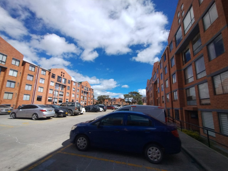 Apartamento en venta en Gran Granada, Bogotá · foto 2 de 18