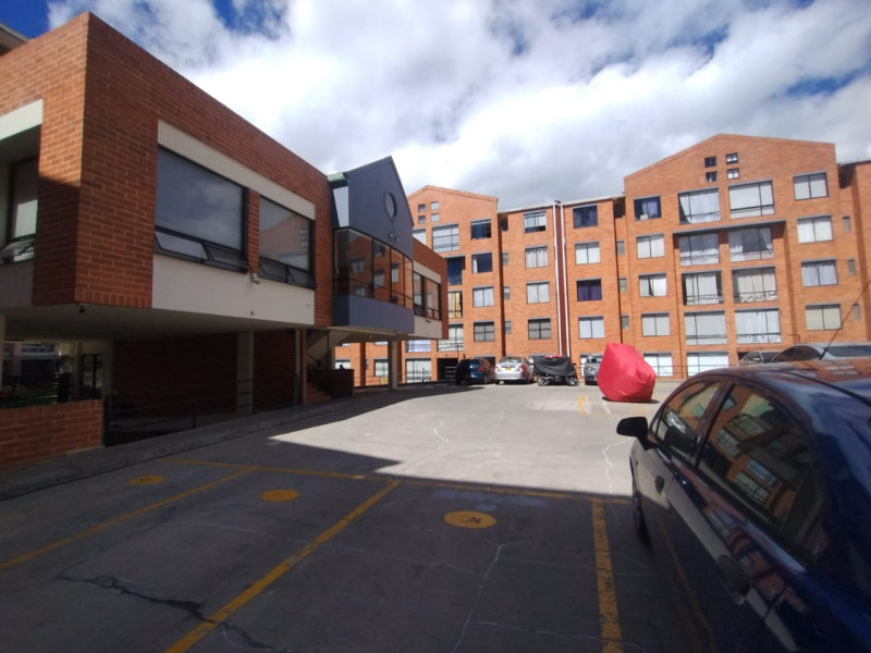 Apartamento en venta en Gran Granada, Bogotá · foto 3 de 18
