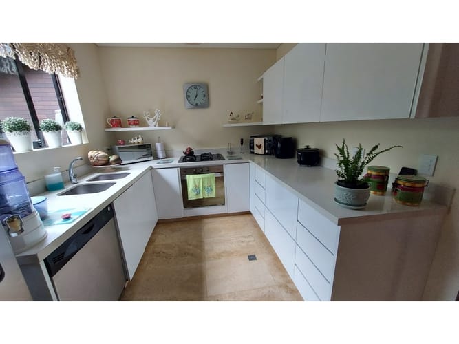 Casa de 3 alcobas en venta en Villa Turbay, Envigado, 374 m² · foto 12 de 22