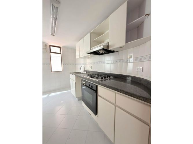 Apartamento de 3 alcobas en venta en Multicentro, Bogotá, 109 m² · foto 6 de 15
