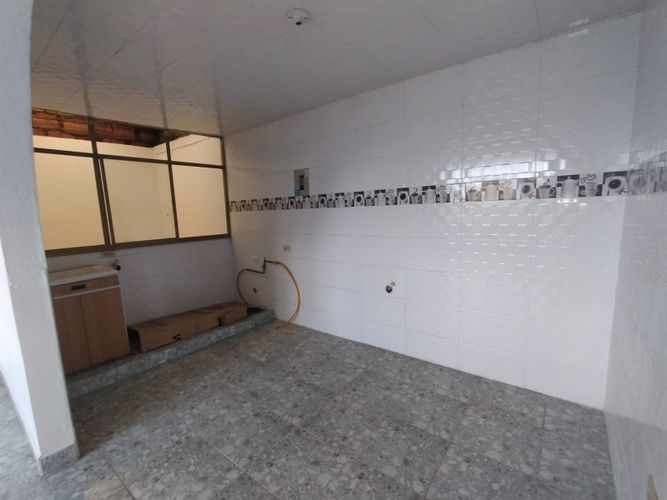Casa en venta en Villa Amalia, Bogotá · foto 8 de 24