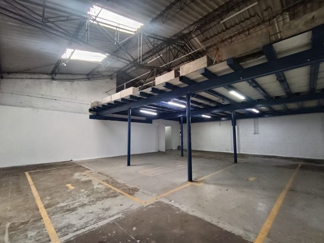 Bodega en arriendo en Primavera, Envigado, 640 m² · foto 4 de 20