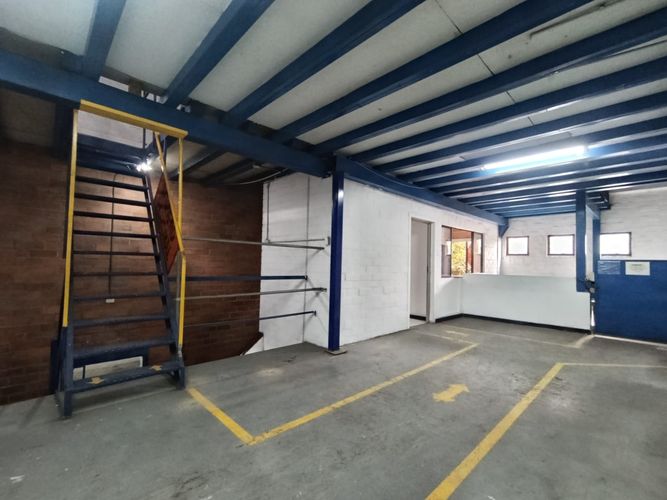 Bodega en arriendo en Primavera, Envigado, 640 m² · foto 8 de 20