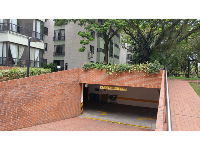 Apartamento de 3 alcobas en venta en Multicentro, Cali, 85 m² · foto 11 de 18