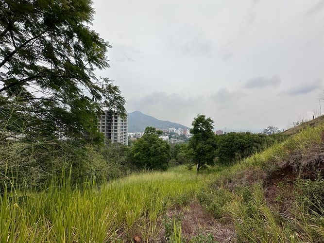 Lote en venta en Bellavista, Cali, 2560 m² · foto 5 de 5
