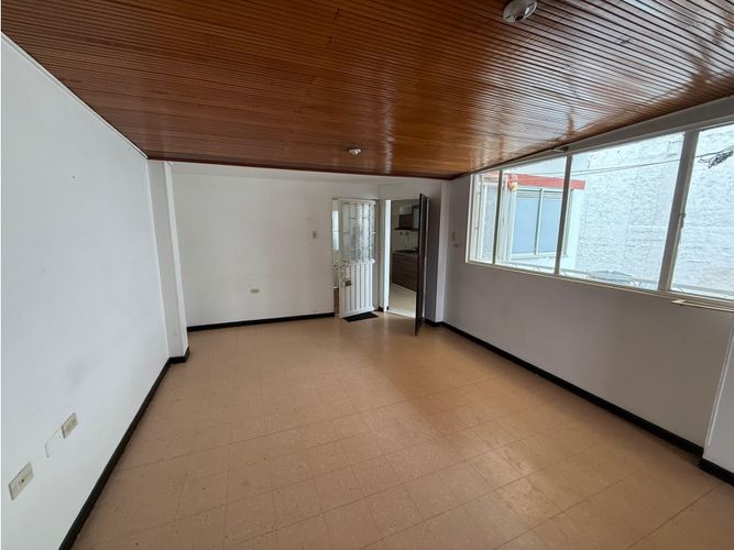 Apartamento de 3 alcobas en venta en Centro Fontibon, Bogotá, 68 m² · foto 2 de 13