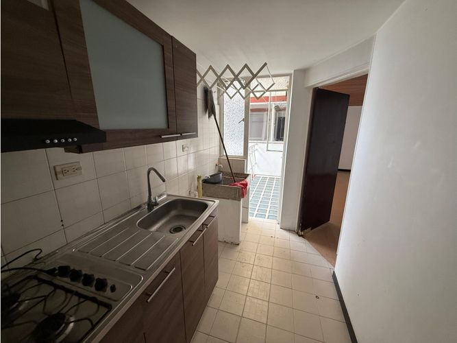 Apartamento de 3 alcobas en venta en Centro Fontibon, Bogotá, 68 m² · foto 4 de 13