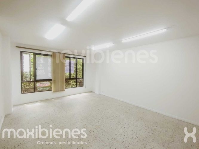 Oficina en arriendo en Estadio, Medellín, 24 m² · foto 3 de 10