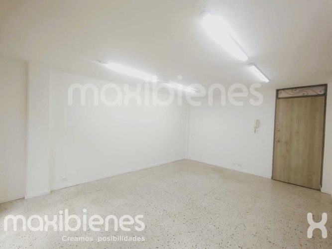 Oficina en arriendo en Estadio, Medellín, 24 m² · foto 7 de 10