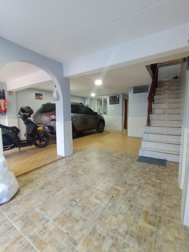 Casa en venta en Batavia, Bogotá · foto 2 de 20