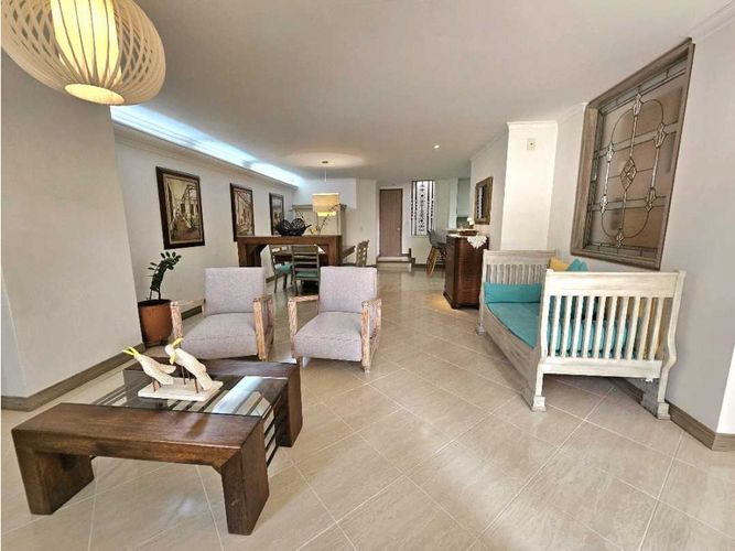 Casa de 4 alcobas en venta en Castropol, Envigado, 200 m² · foto 3 de 17