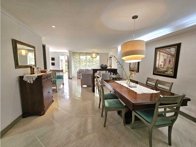 Casa de 4 alcobas en venta en Castropol, Envigado, 200 m² · foto 7 de 17