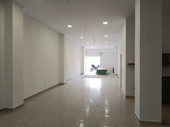 Bodega en arriendo en Prados Del Norte, Cali, 190 m² · foto 3 de 18