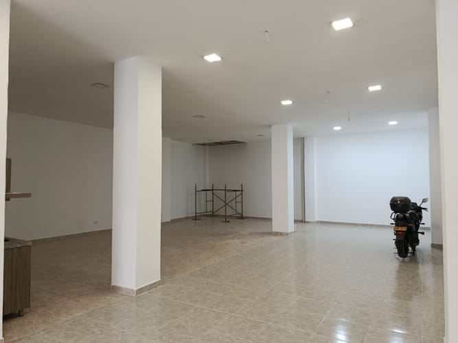 Bodega en arriendo en Prados Del Norte, Cali, 190 m² · foto 5 de 18