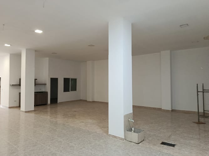 Bodega en arriendo en Prados Del Norte, Cali, 190 m² · foto 7 de 18
