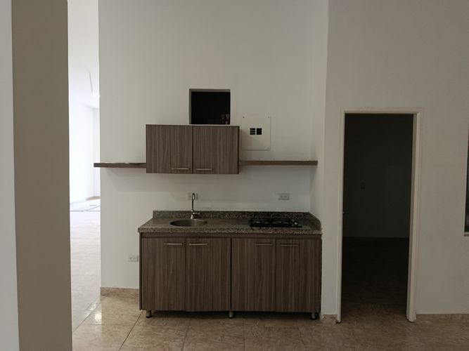 Bodega en arriendo en Prados Del Norte, Cali, 190 m² · foto 9 de 18